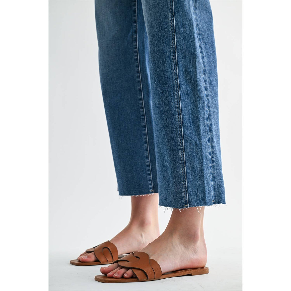 MID RISE STRAIGHT TUMMY TUCK CROP LOOSE FIT