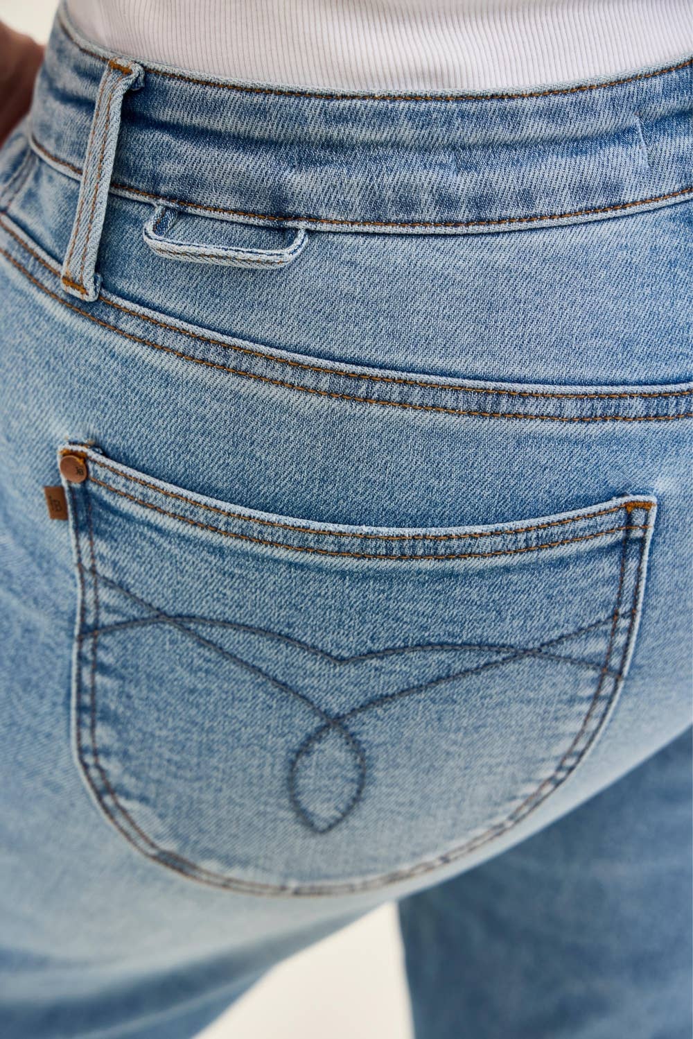 MR Ankle Straight w/ Bandana Loop - PLUS