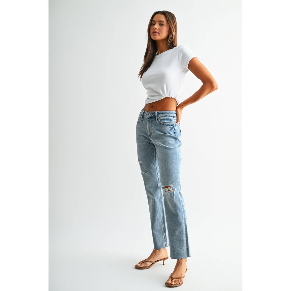 MID-RISE STRAIGHT RAW HEM
