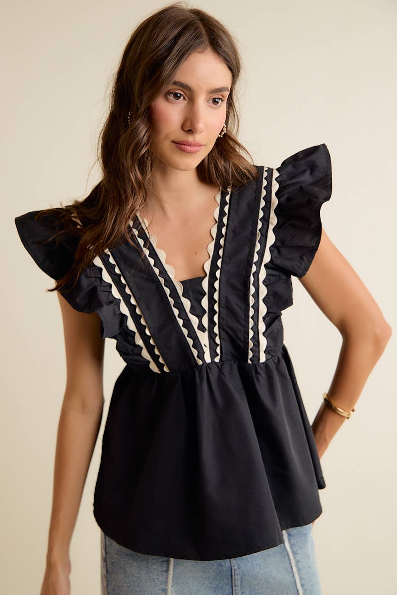 SOLID WOVEN SLEEVELESS TOP WITH WAVE TRIM