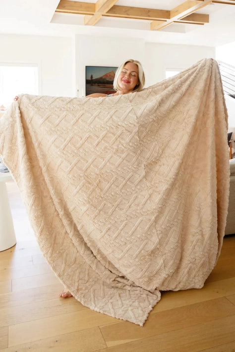 Clara Blanket (Family Cuddle Size)