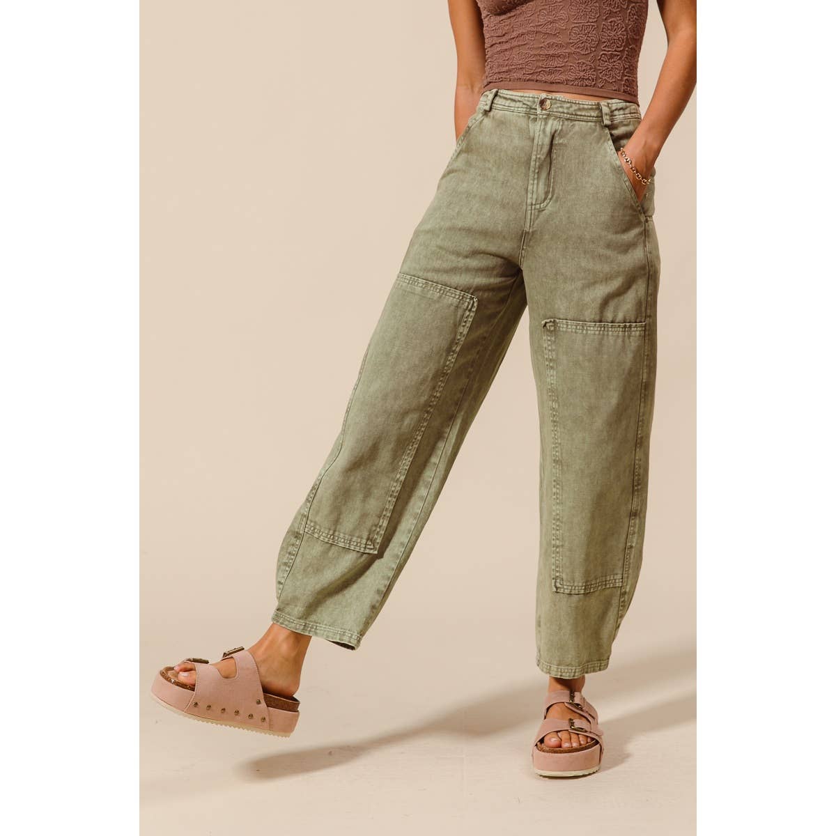 OLIVE MINERAL WASHED MID RISE BARREL SHAPE PANTS