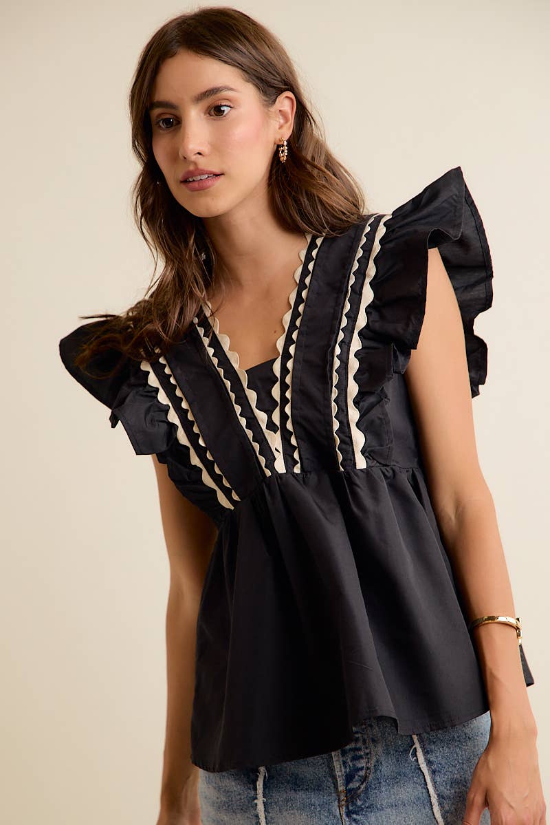 SOLID WOVEN SLEEVELESS TOP WITH WAVE TRIM