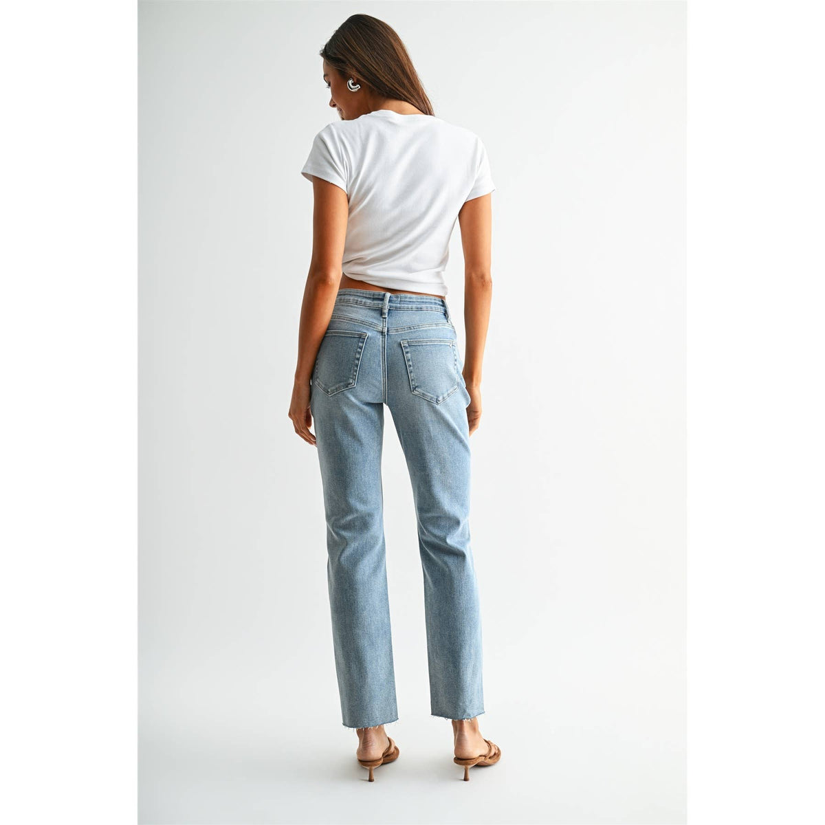 MID-RISE STRAIGHT RAW HEM