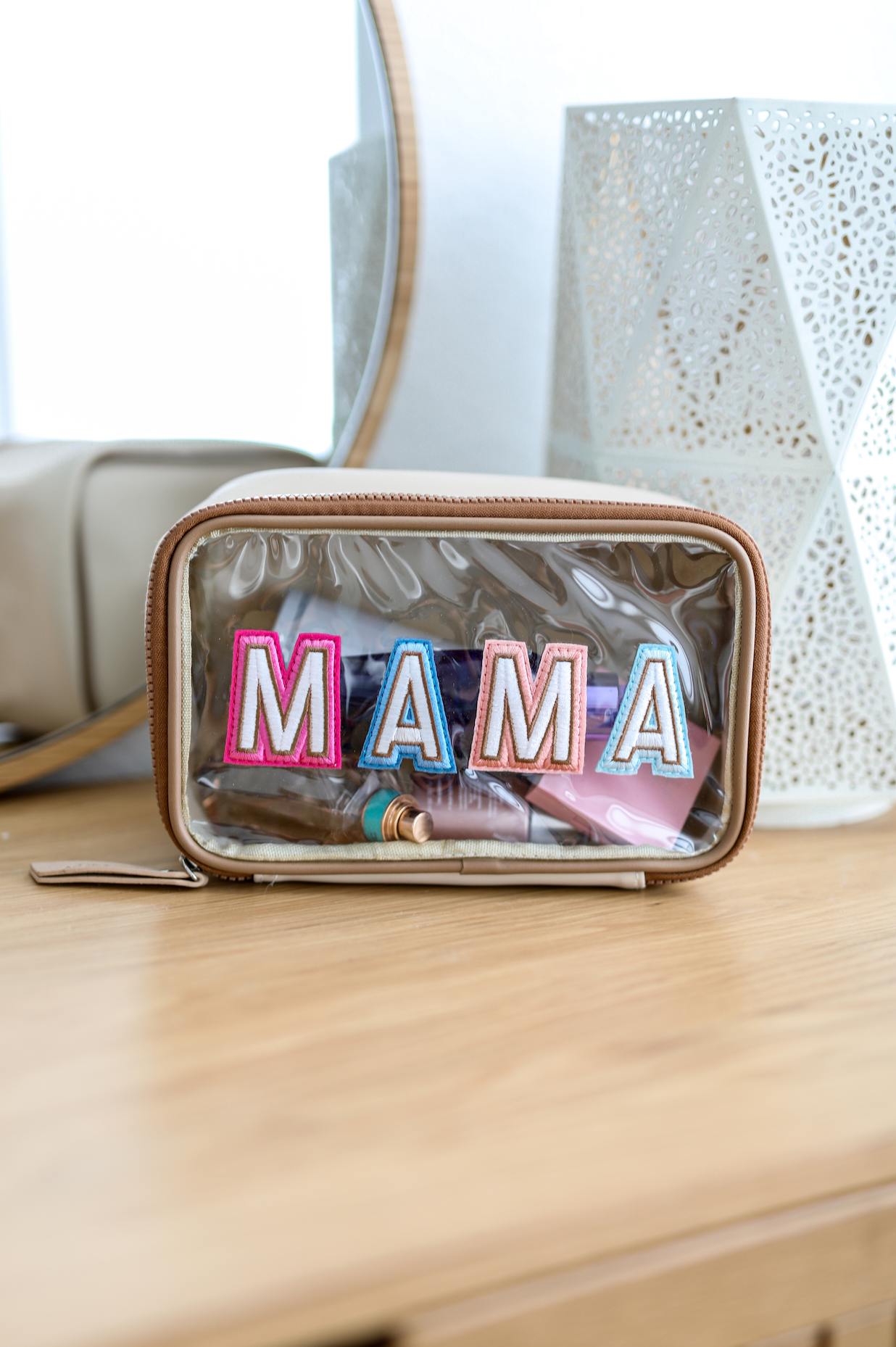 Clear Front Cosmetic - Mama (Cream/Brown)