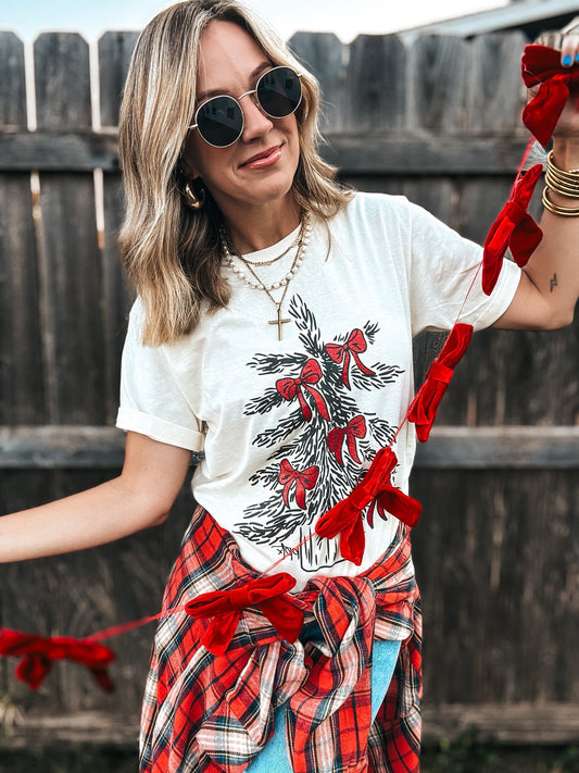 Vintage Tree w/ Glitter Bows