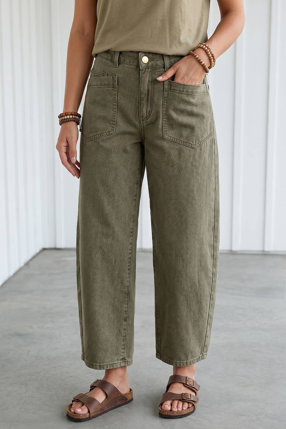 Square Patch Pocket Ankle-length Barrel Jeans
