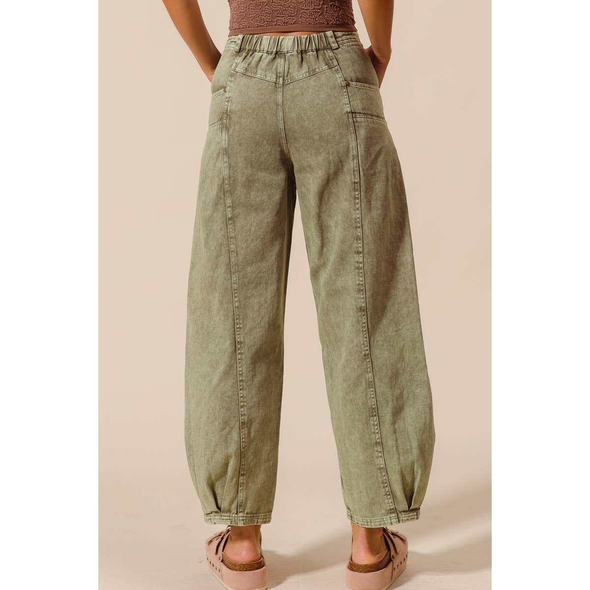 OLIVE MINERAL WASHED MID RISE BARREL SHAPE PANTS