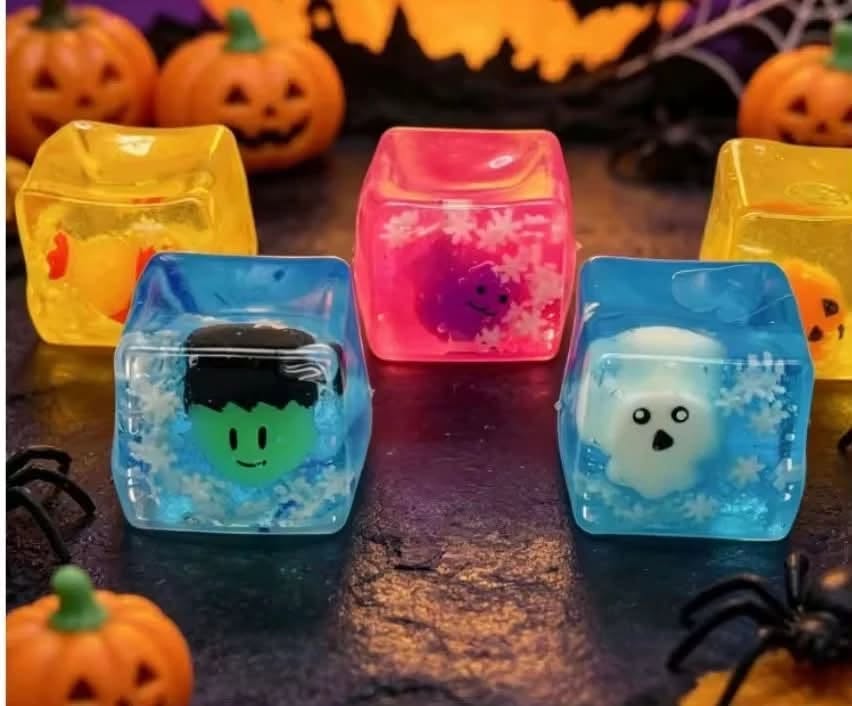HALLOWEEN Glow in the Dark CUBES