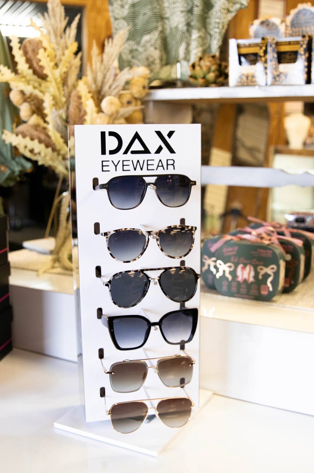 High Class Black - Oversized Square Sunglasses