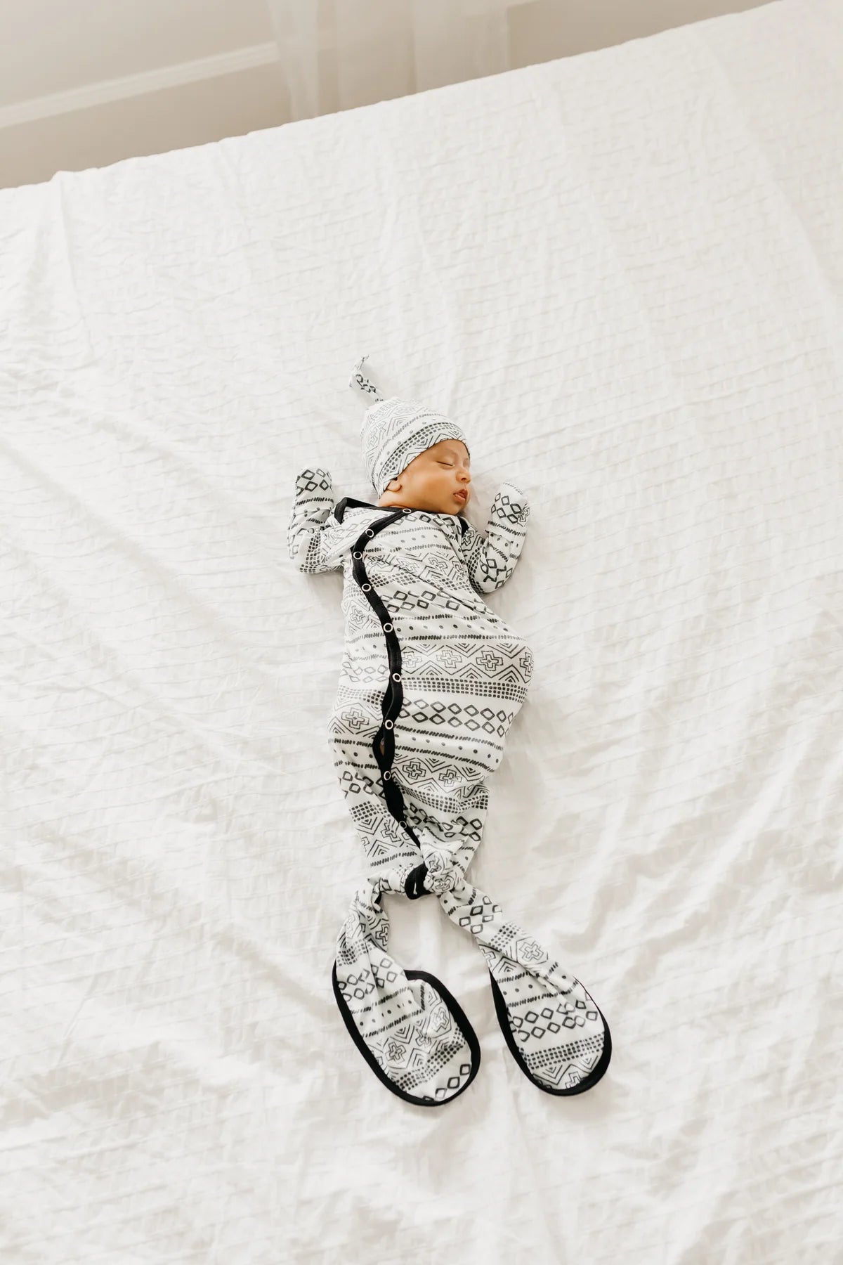 Newborn Knotted Gown