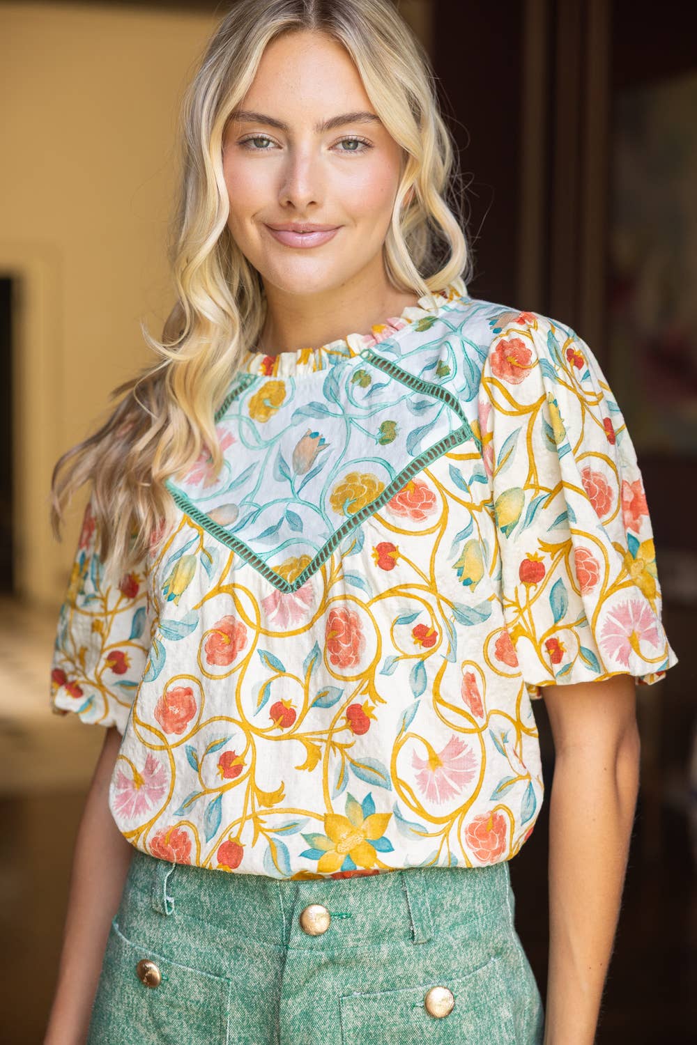 Diamond Shape Contrast Trim and Print Floral Top