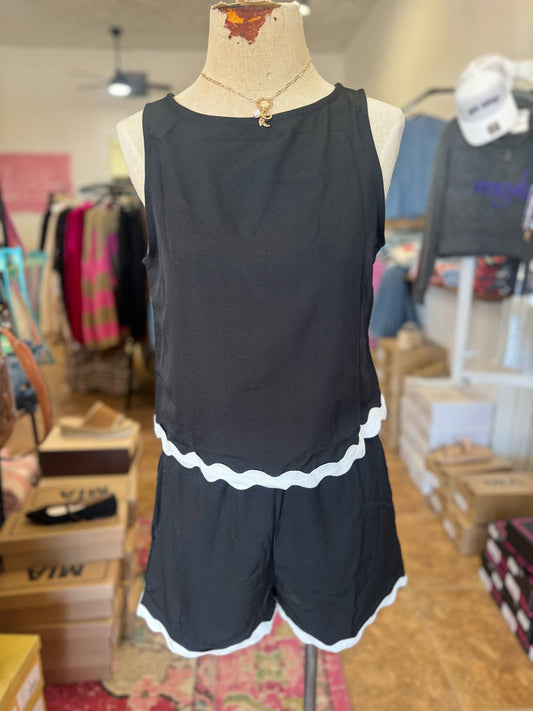 Applique Sleeveless Top And Pocketed Shorts Set