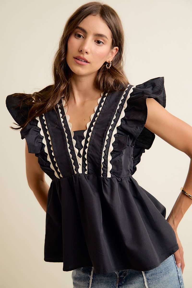 SOLID WOVEN SLEEVELESS TOP WITH WAVE TRIM