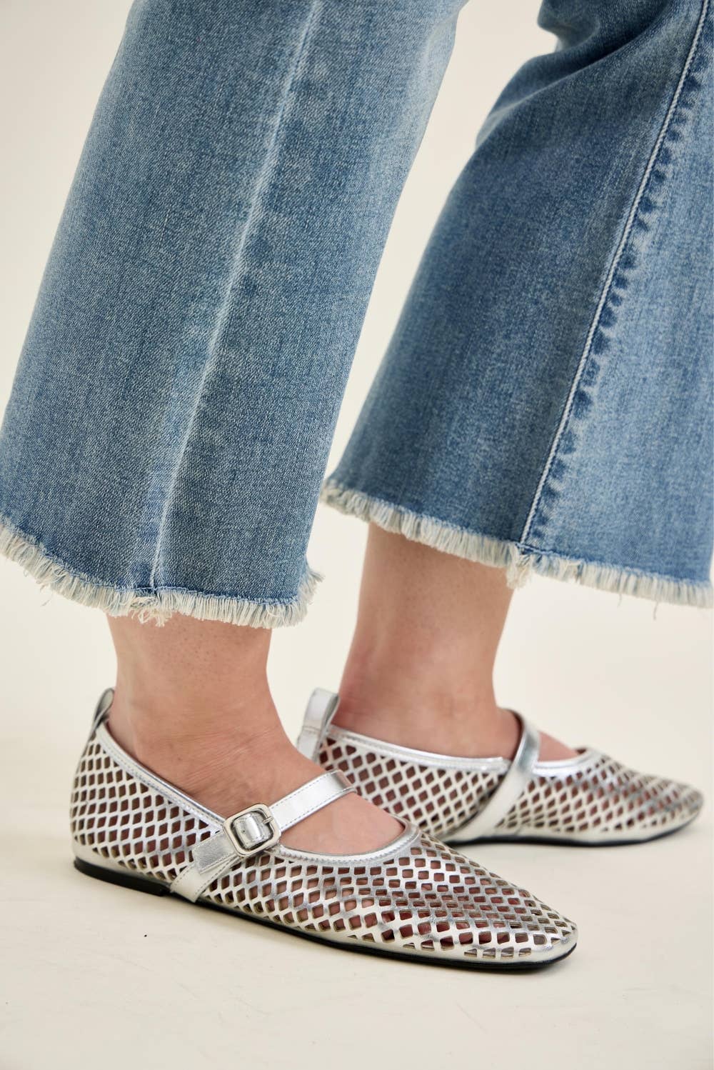 MR Kick Flare w/ Frayed Hem - PLUS