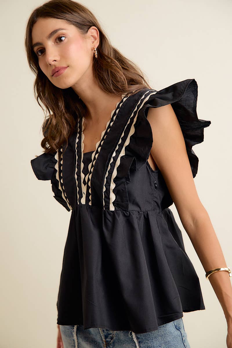 SOLID WOVEN SLEEVELESS TOP WITH WAVE TRIM
