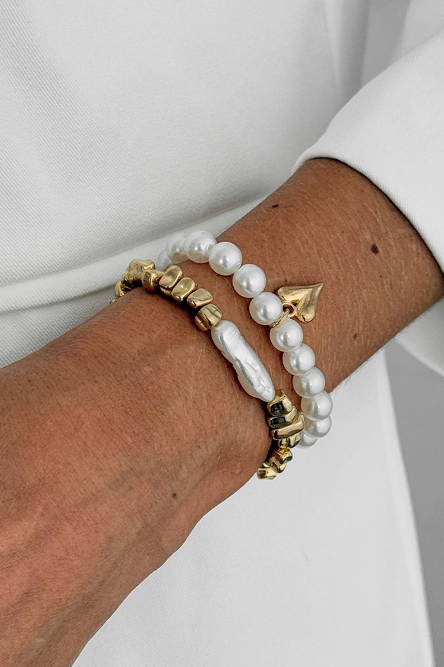 Irregular Bead Pearl Contrast Heart Decor 2pcs Bracelet Set